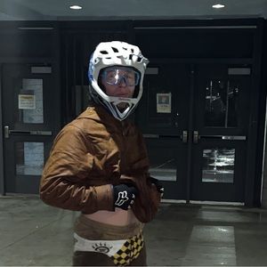 Meet your Posher, Sam